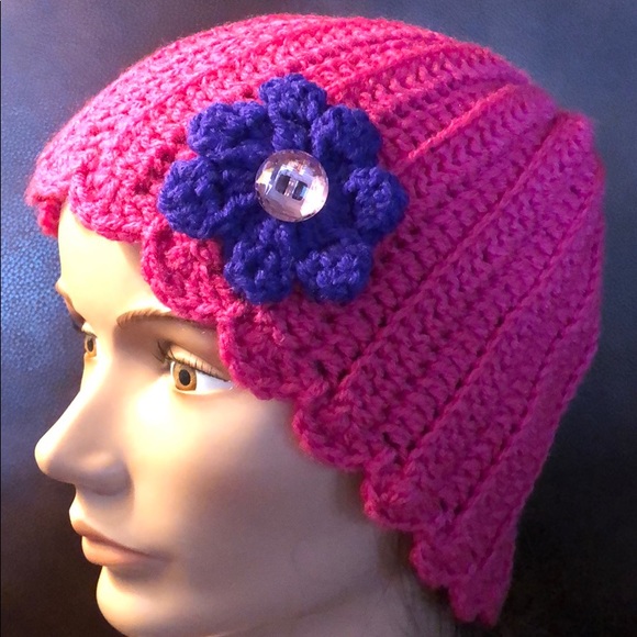 Ladies winter flower beanie hat handmade pink #359 - Picture 1 of 7
